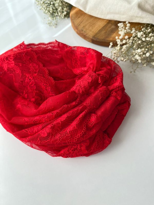 اسکارف قرمز