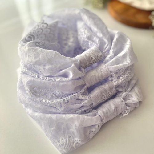 اسکارف سفید