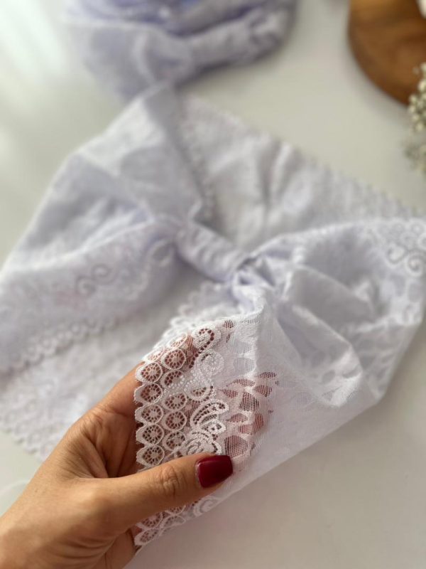 اسکارف سفید