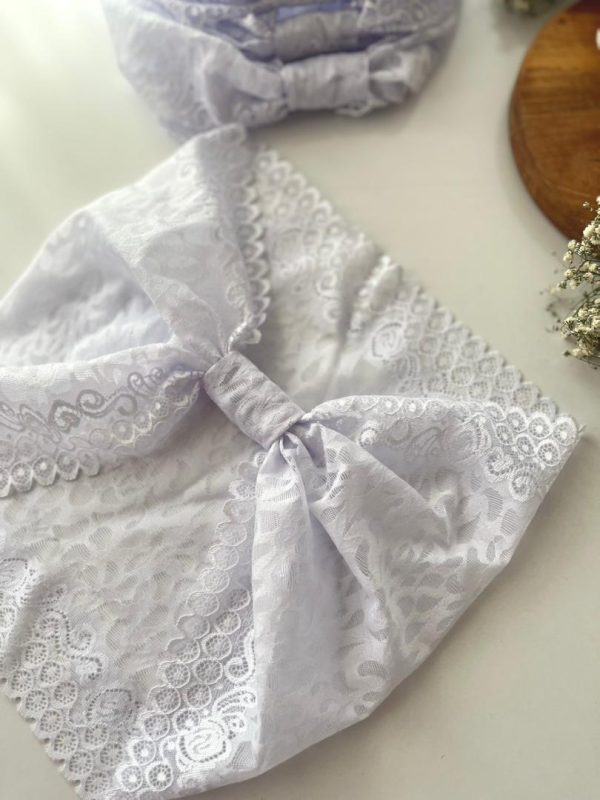 اسکارف سفید