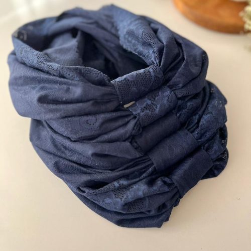 اسکارف سورمه ای